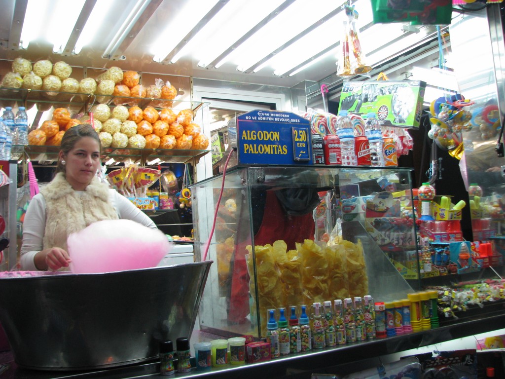 In the story, Andrés bought Adela some cotton candy (algodon).